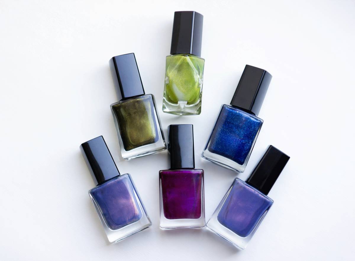 Comparison of nail design shaper tools on wedding-ready hands